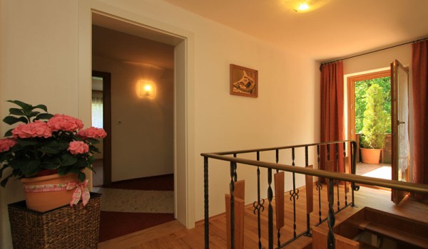 09ferienwohnung_aufgang